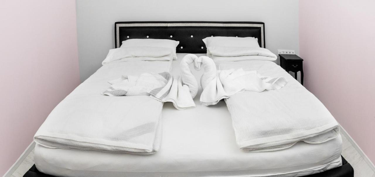 Corso Lux Apartman Gyula Esterno foto