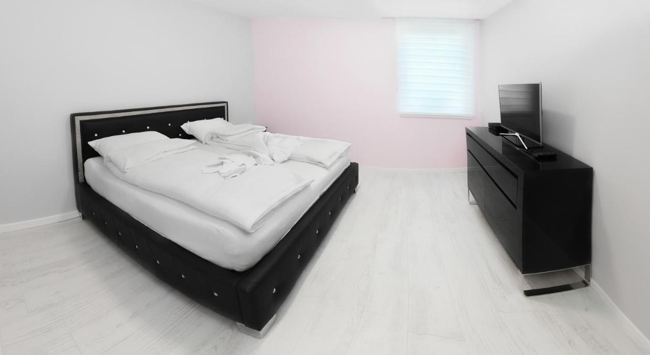 Corso Lux Apartman Gyula Esterno foto