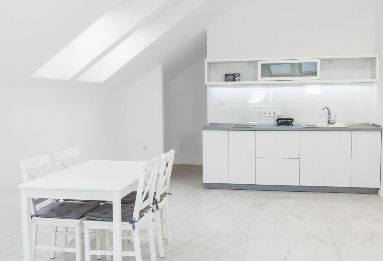 Corso Lux Apartman Gyula Esterno foto