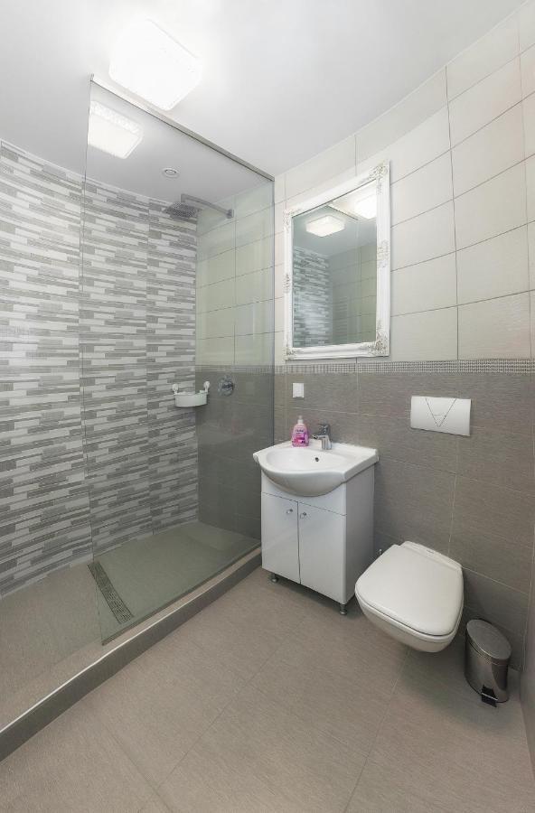 Corso Lux Apartman Gyula Esterno foto